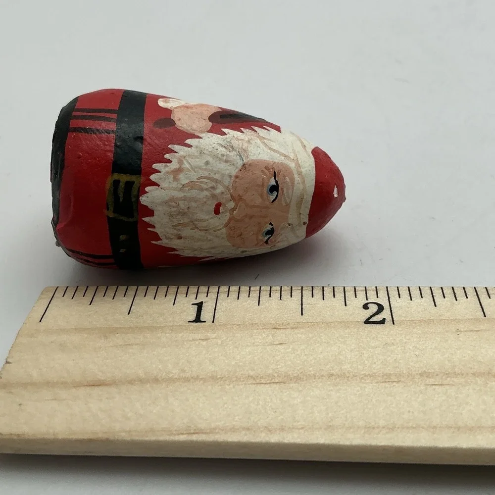 Small Lot of‎ 8 Vintage Christmas Santas and Ornaments